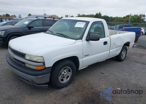2000 Chevrolet Silverado 1500 из США, поврежденный, VIN 1GCEC14W8YZ337492